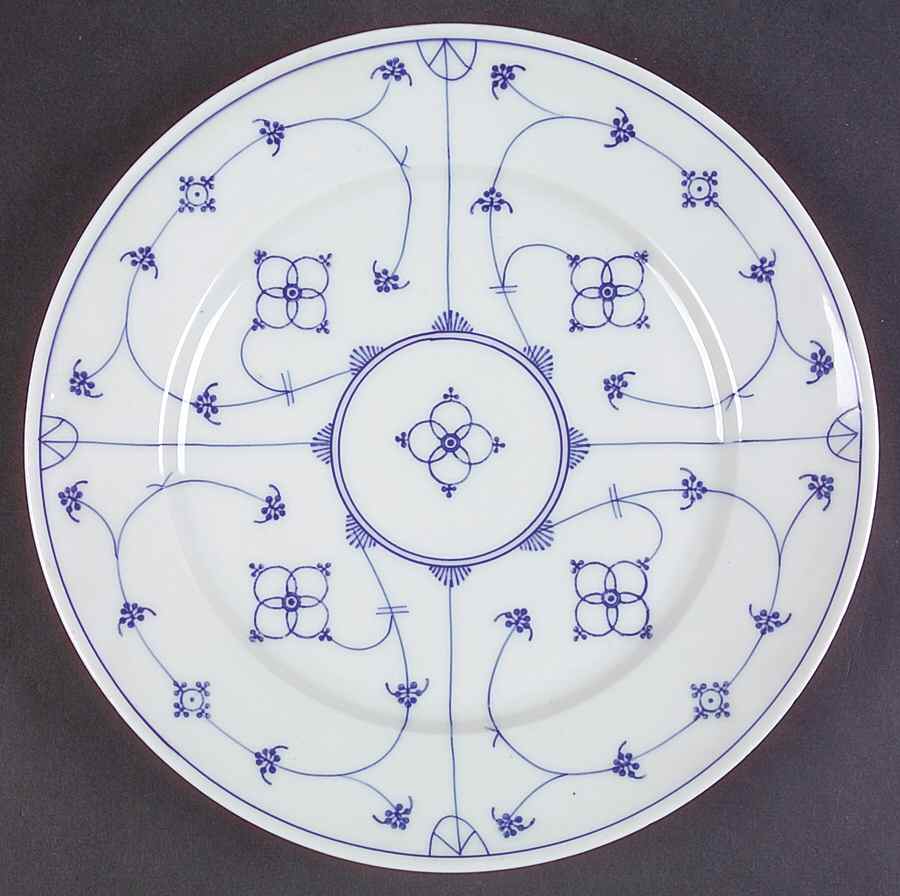UC582 Luncheon Plate by Unknown Manufacturer-1