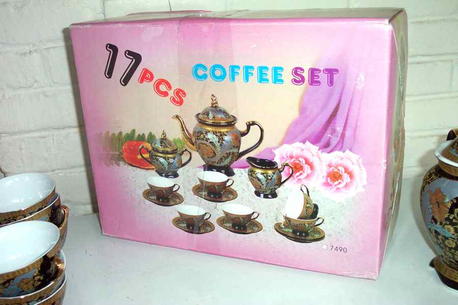 7490 Coffee Pot & Lid by Unknown Manufacturer-1