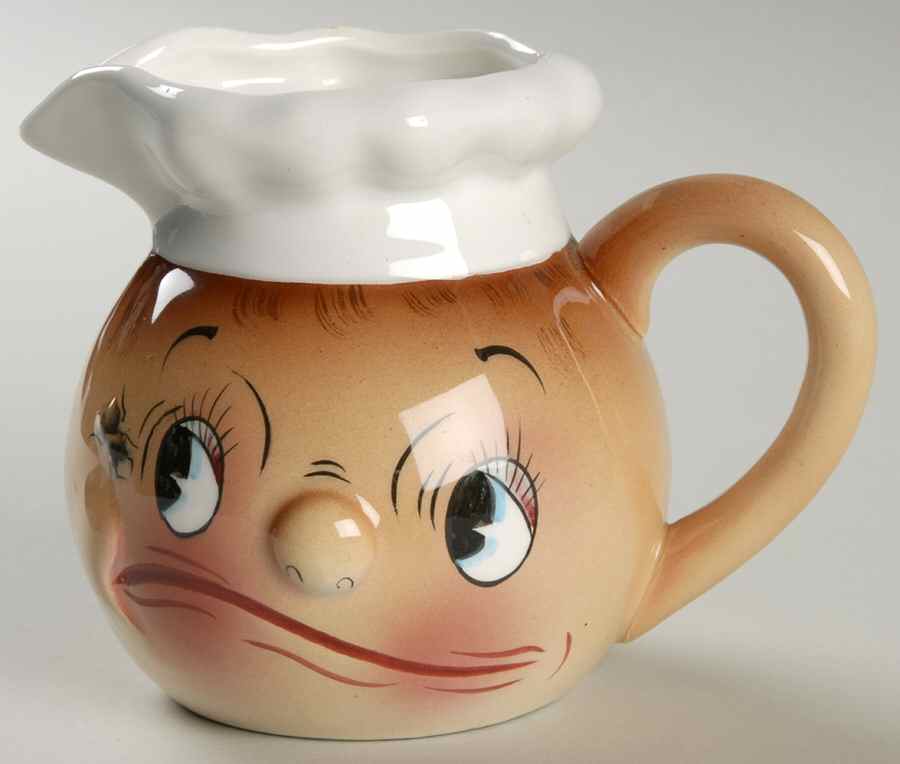 Oh My a Fly Creamer by Ucagco-1