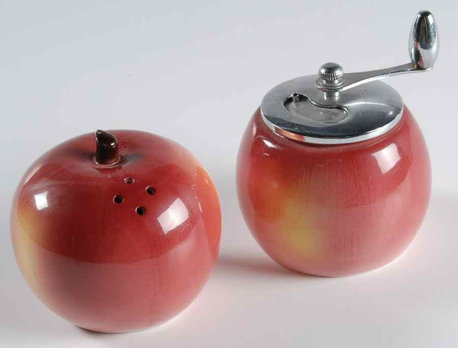 Apple Face Salt & Pepper Mill Set (PEMI & SALI) by Ucagco-1
