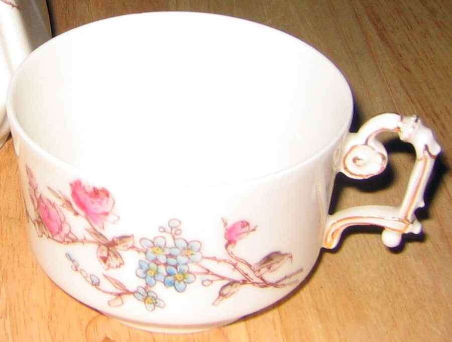 UC737 Footed Cup by Unknown Manufacturer-1