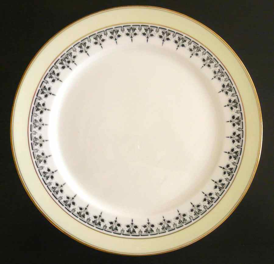 H2829 Dinner Plate by Unknown Manufacturer-1