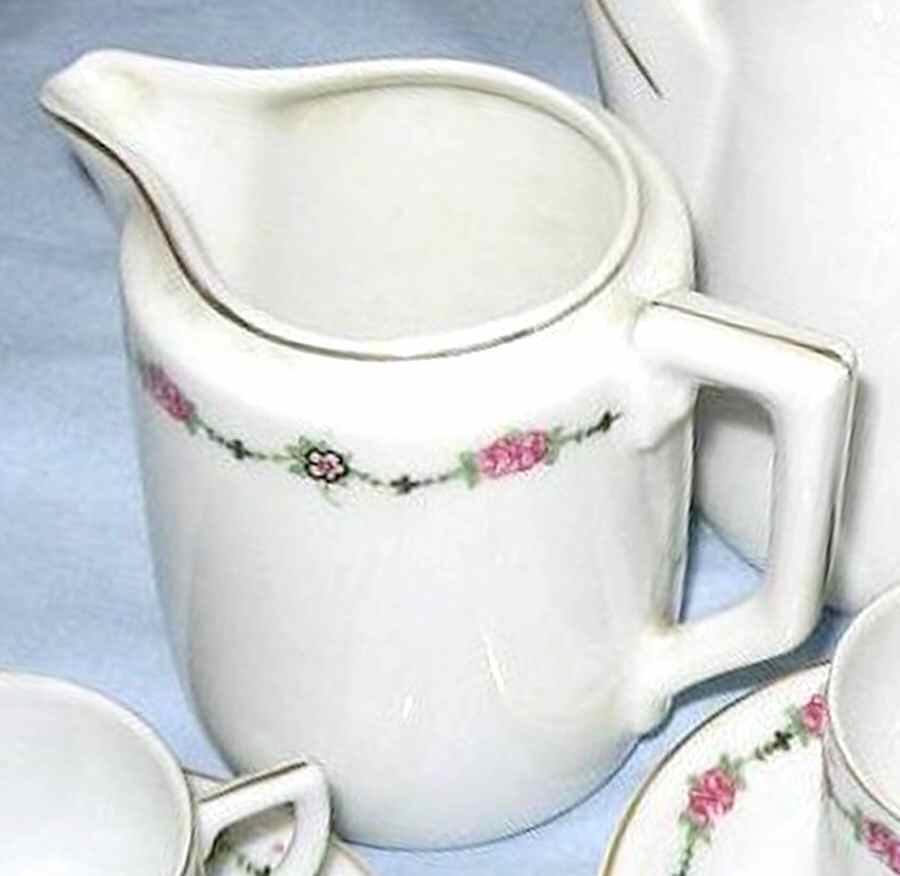 UC743 Creamer by Unknown Manufacturer-1
