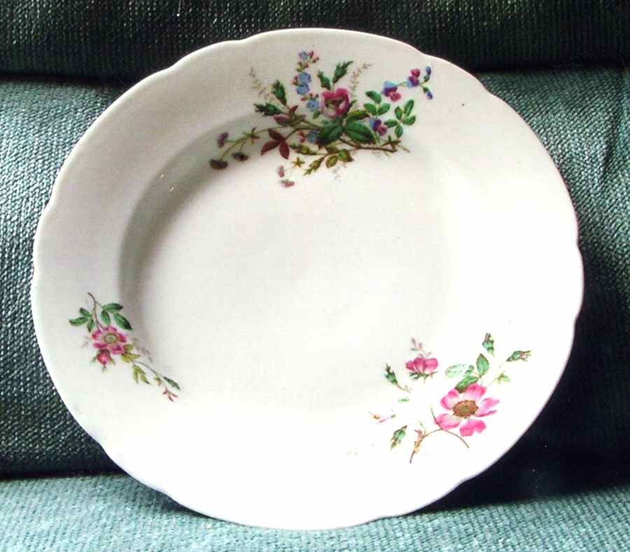 UC753 Dinner Plate by Unknown Manufacturer-1