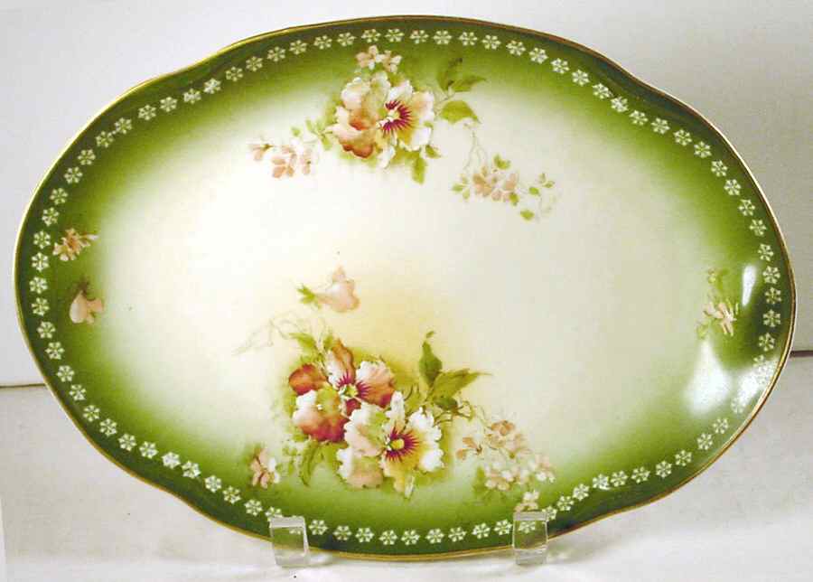 1686 14" Oval Serving Platter by Unknown Manufacturer-1
