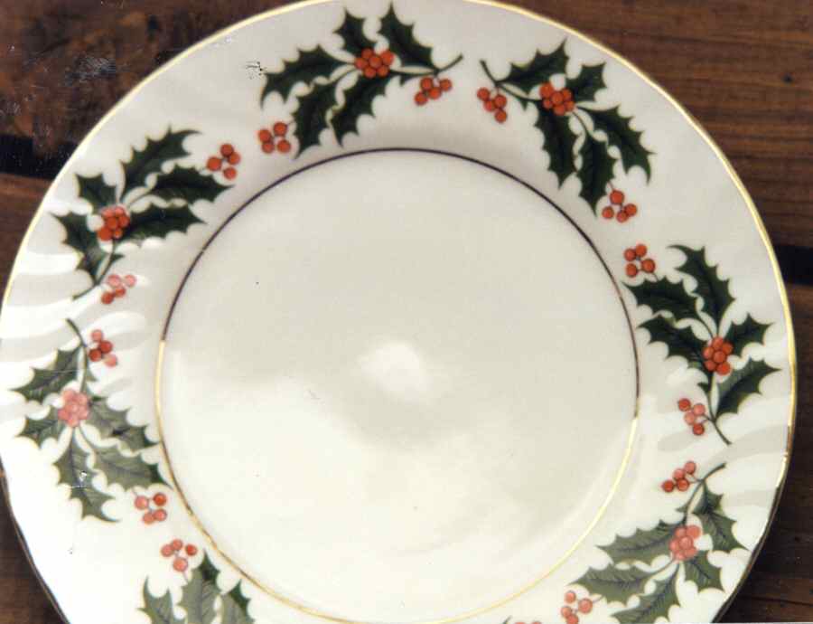 Holiday Holly Collection Dinner Plate by Unknown Manufacturer-1