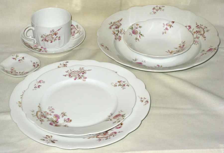 5868 Dinner Plate by Unknown Manufacturer-1