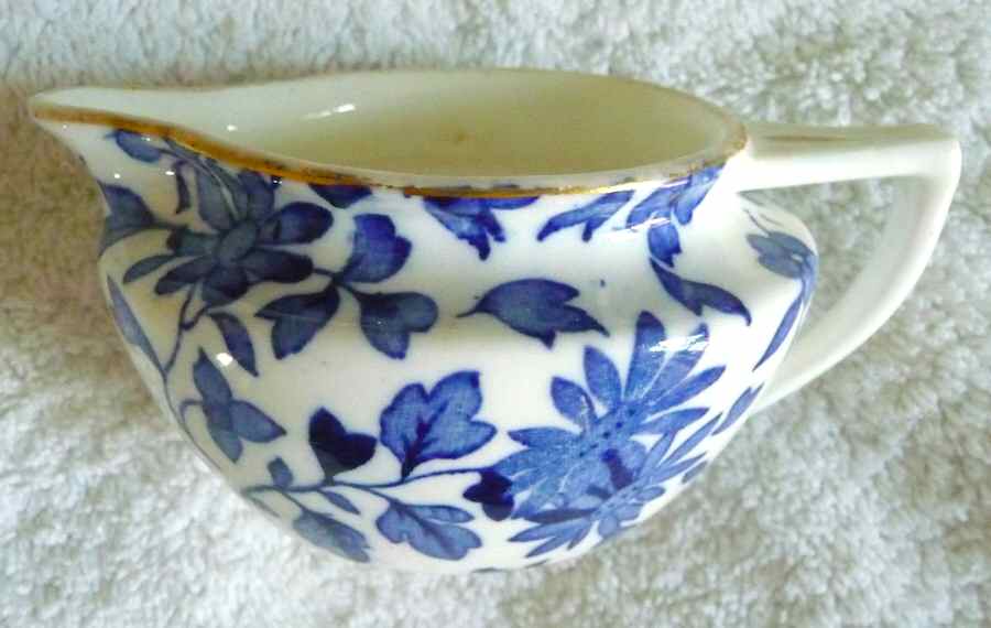 G4360 Creamer by Unknown Manufacturer-1