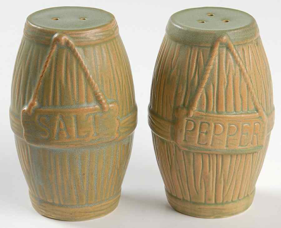 UC769 Salt & Pepper Set by Unknown Manufacturer-1