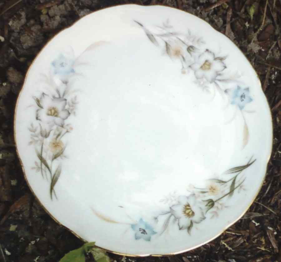 Spring Garland Dinner Plate by Ucagco-1