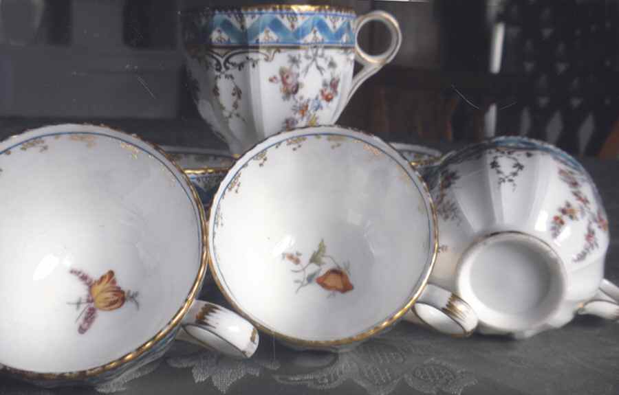 UC773 Footed Cup by Unknown Manufacturer-1