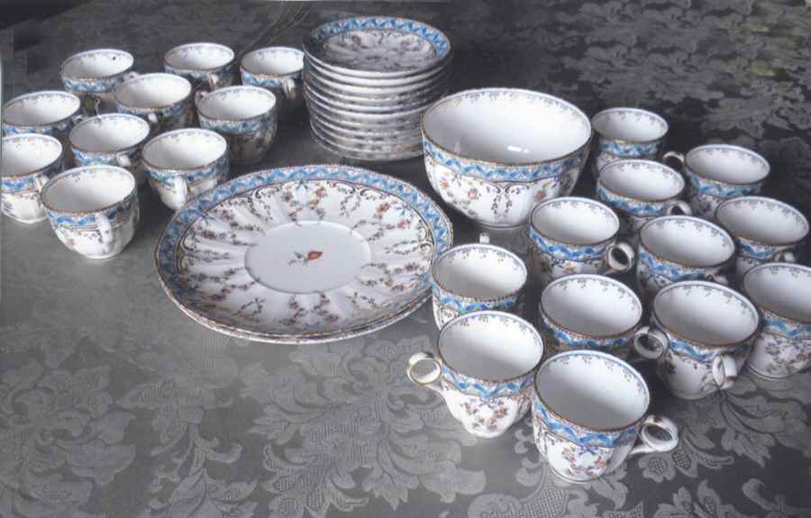 UC773 Cake Plate by Unknown Manufacturer-1
