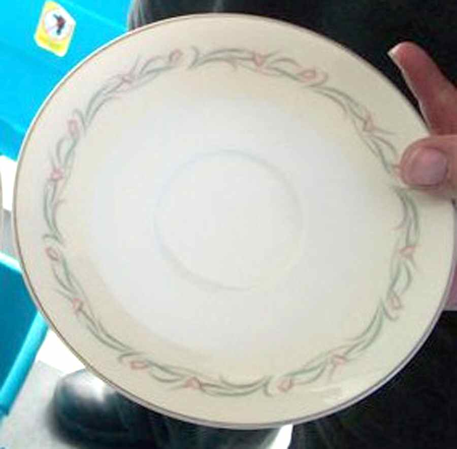 Encore Saucer by Unknown Manufacturer-1