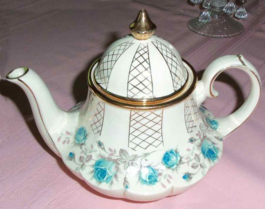 3177 Teapot & Lid by Sadler-1
