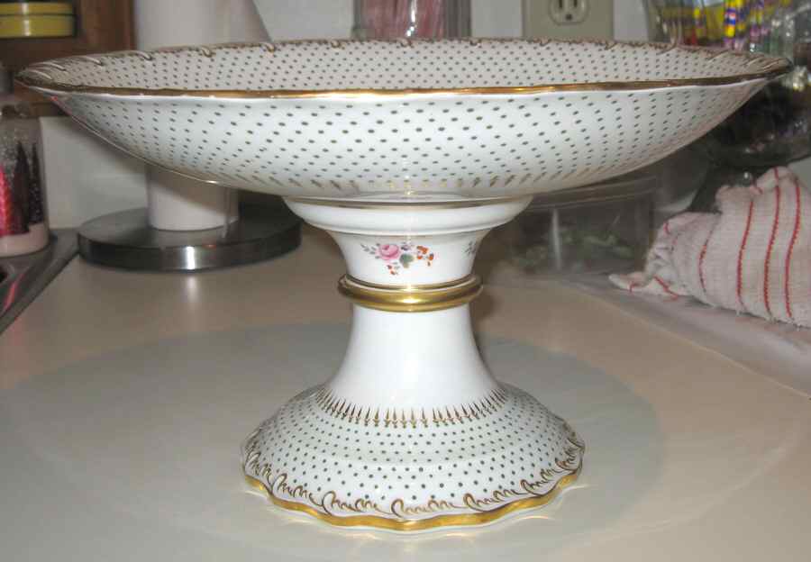 G7347 Footed Cake Plate by Minton-1