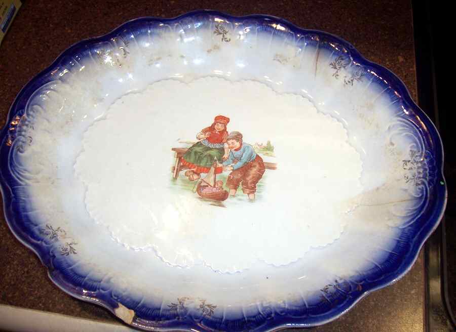 M3N3 12" Oval Serving Platter by Mintone-1