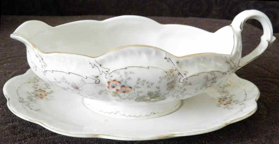 5771 Gravy Boat & Underplate by Unknown Manufacturer-1