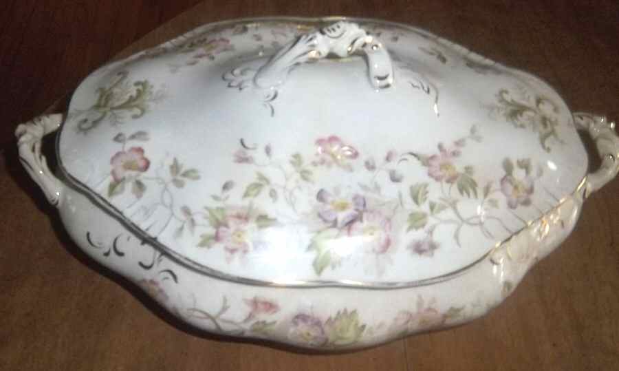 Maywood Oval Covered Vegetable by Unknown Manufacturer-1