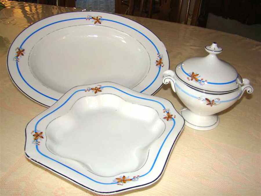 4215 12" Oval Serving Platter by Unknown Manufacturer-1