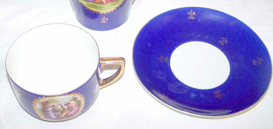 UC852 Flat Cup by Unknown Manufacturer-1
