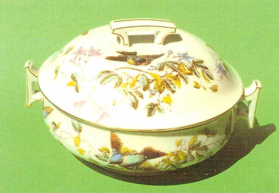 UC626 Round Covered Vegetable by Unknown Manufacturer-1