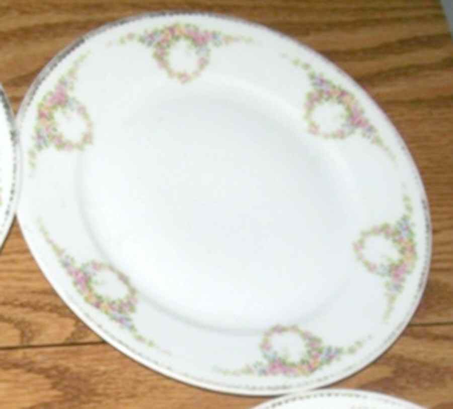UC881 Dinner Plate by Unknown Manufacturer-1