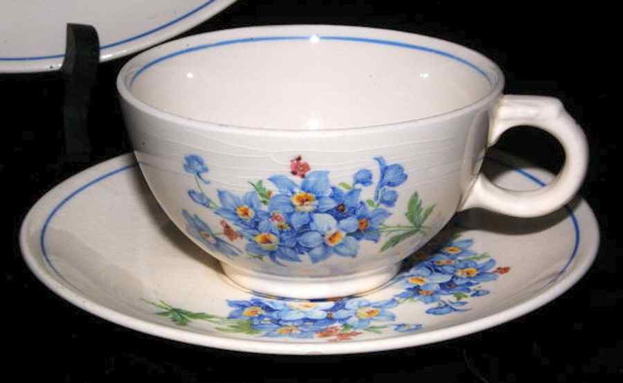 Uc892 Footed Cup & Saucer Set by Unknown Manufacturer-1