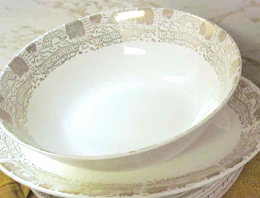 Golden Willow 9" Round Vegetable Bowl by Nasco (Japan)-1
