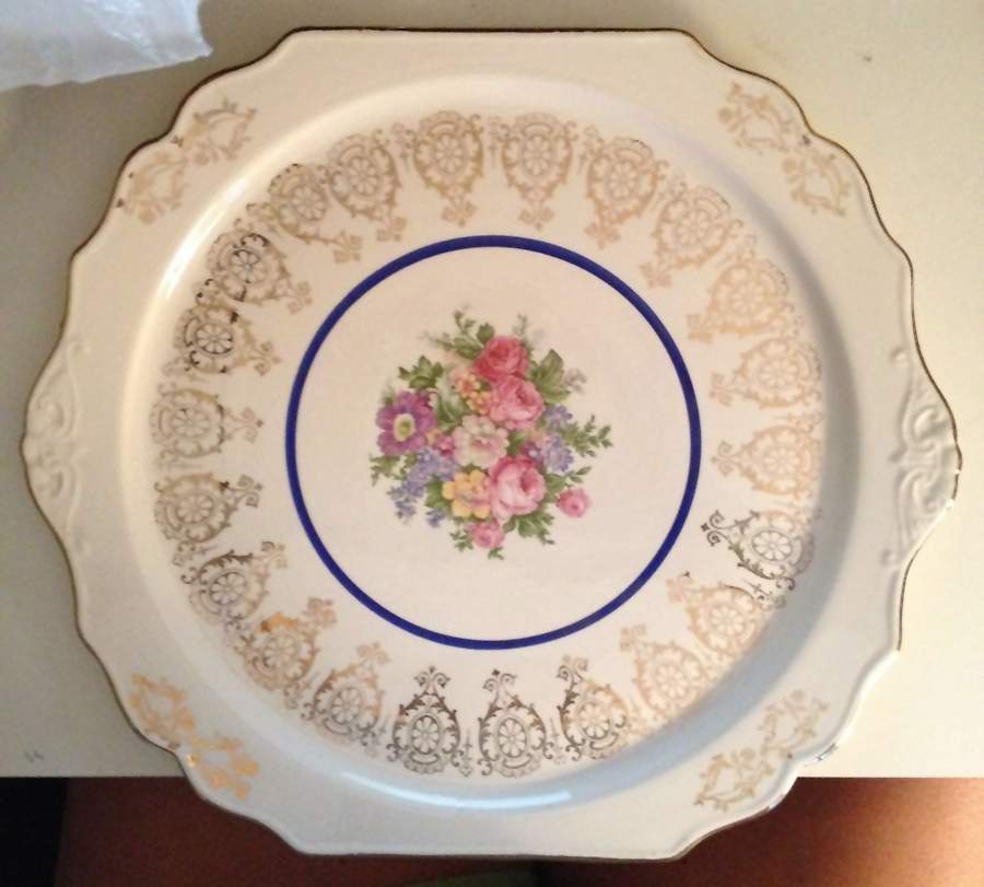 USA107 Handled Cake Plate by USA-1