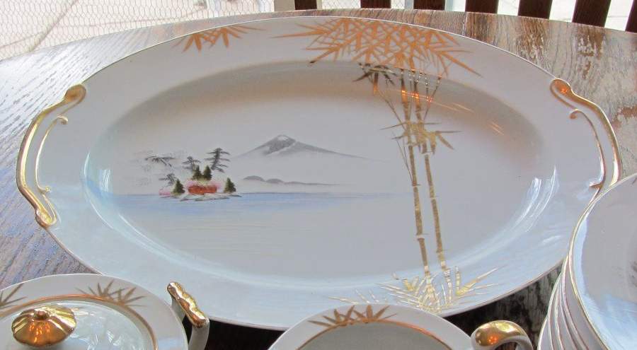 KUT405 14" Oval Serving Platter by Kutani-1