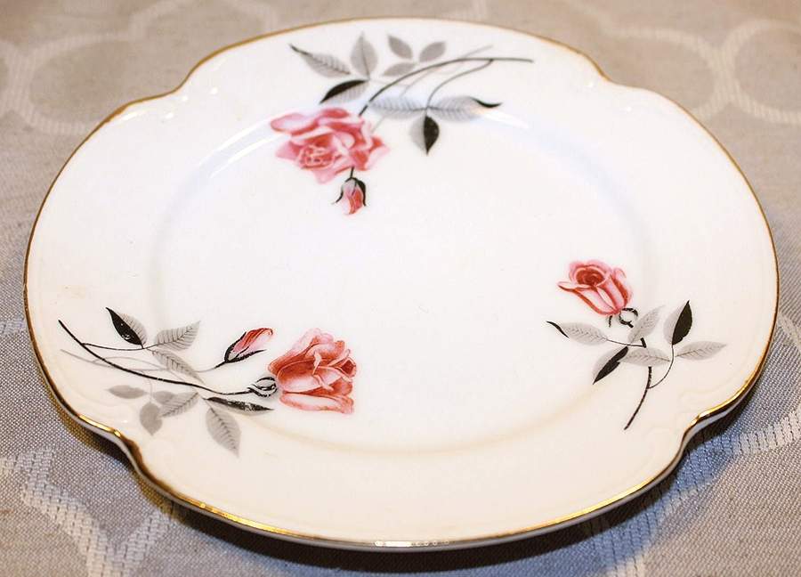 UC943 Bread & Butter Plate by Unknown Manufacturer-1