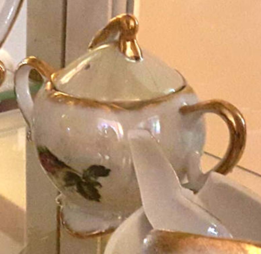 Moss Rose Sugar Bowl & Lid by Norcrest-1