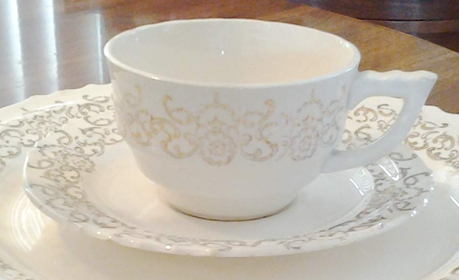 USA135 Footed Cup & Saucer Set by USA-1