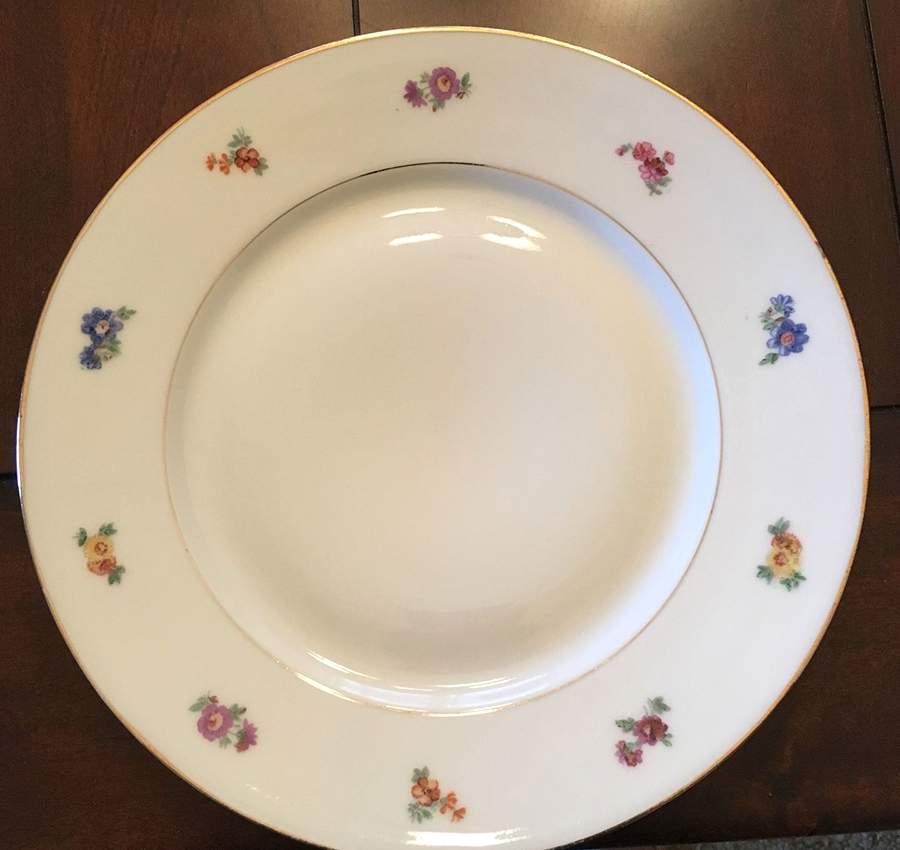 UML3 Dinner Plate by UML-1