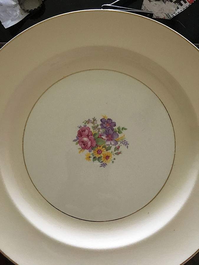 Linda Dinner Plate by USA-1