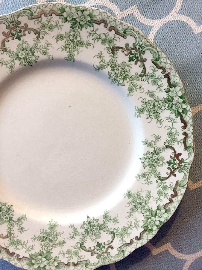Kings Border Green (Gold Accents) Dinner Plate by Upper Hanley-1