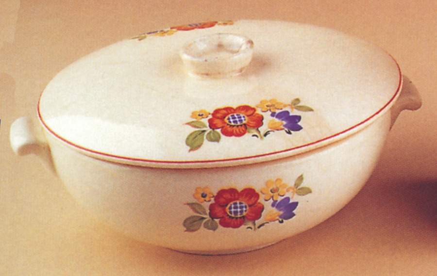 Kitchen Bouquet 2 Qt Round Covered Casserole by Universal-1