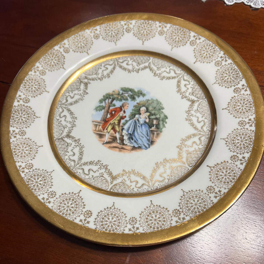 La Chateau Dinner Plate by USA-1