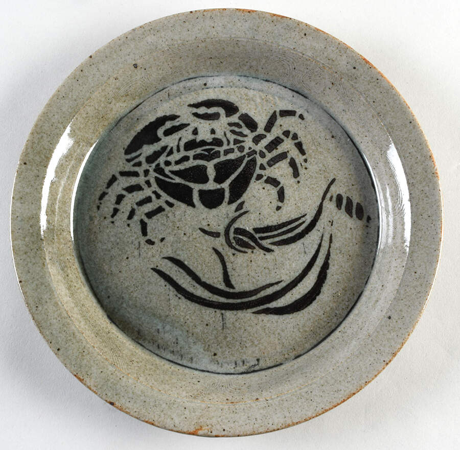 UC1032 Dinner Plate by Unknown Manufacturer-1