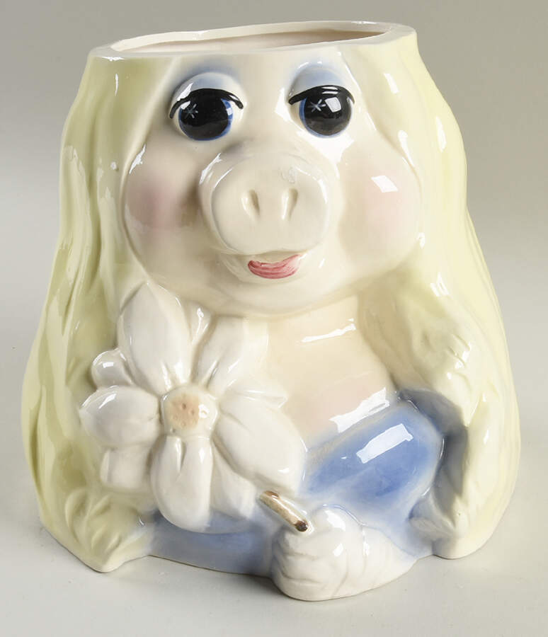 Cookie Jars Figural Cookie Jar No Lid by Unknown Manufacturer-1