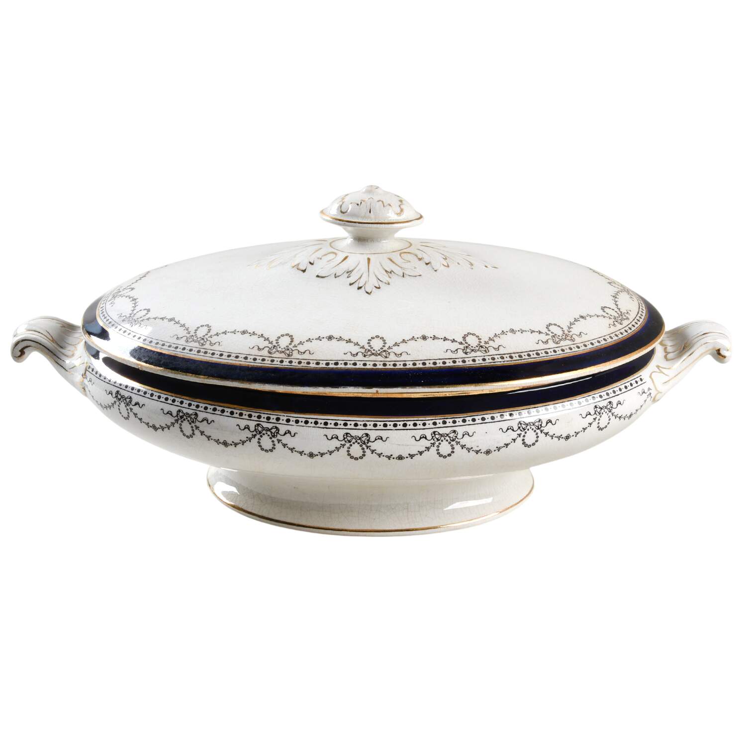 UC2 Oval Covered Vegetable by Unknown Manufacturer-1