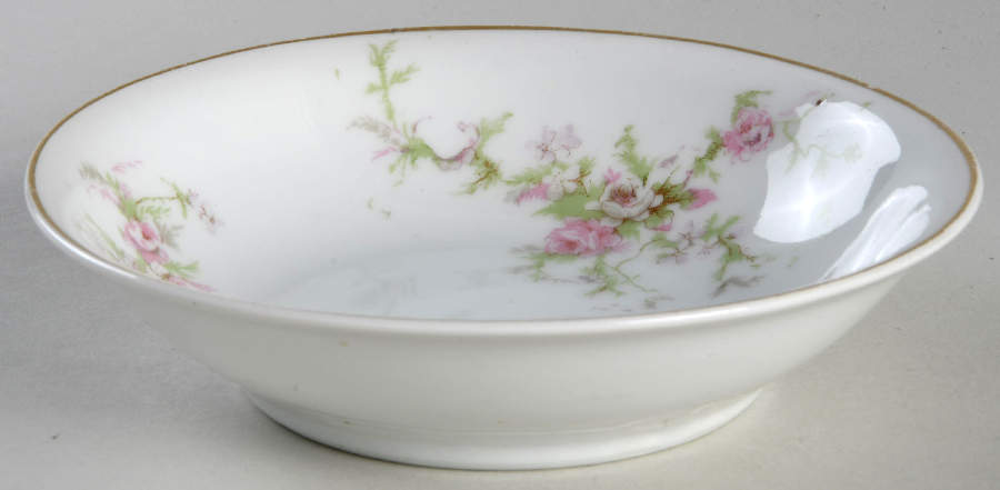 VTO7 Fruit/Dessert (Sauce) Bowl by Victoria (Austria)-1