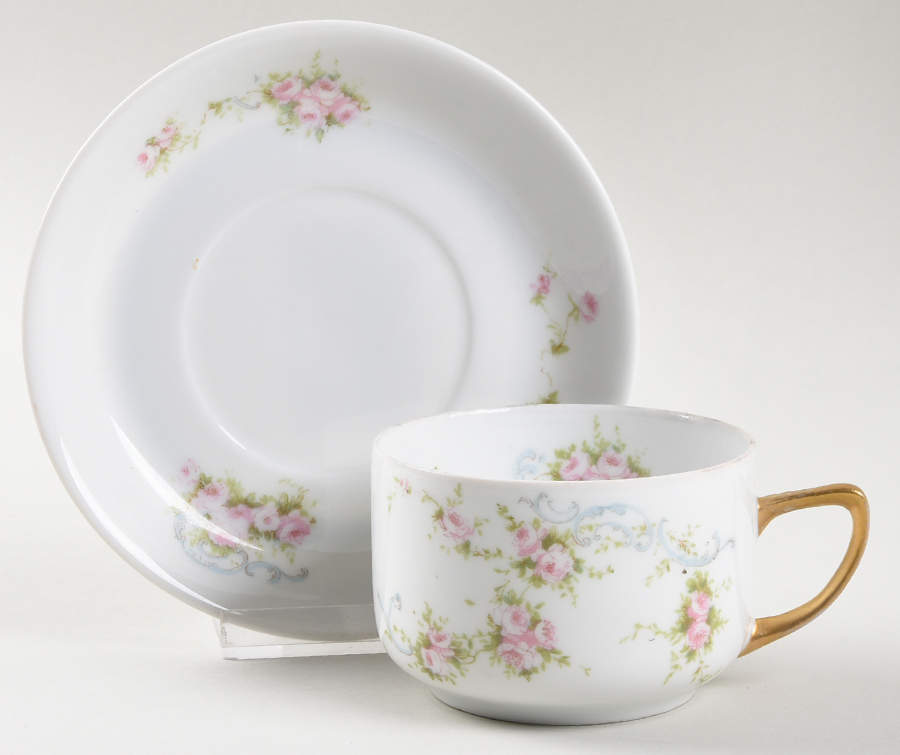 VTO30 Flat Cup & Saucer Set by Victoria (Austria)-1