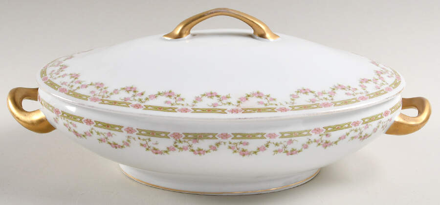 VTO31 Oval Covered Vegetable by Victoria (Austria)-1