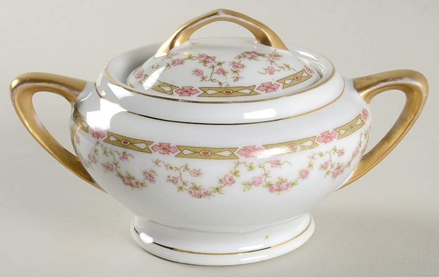 VTO31 Sugar Bowl & Lid by Victoria (Austria)-1