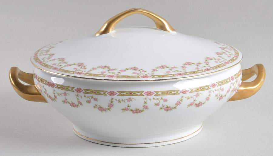 VTO31 Round Covered Vegetable by Victoria (Austria)-1