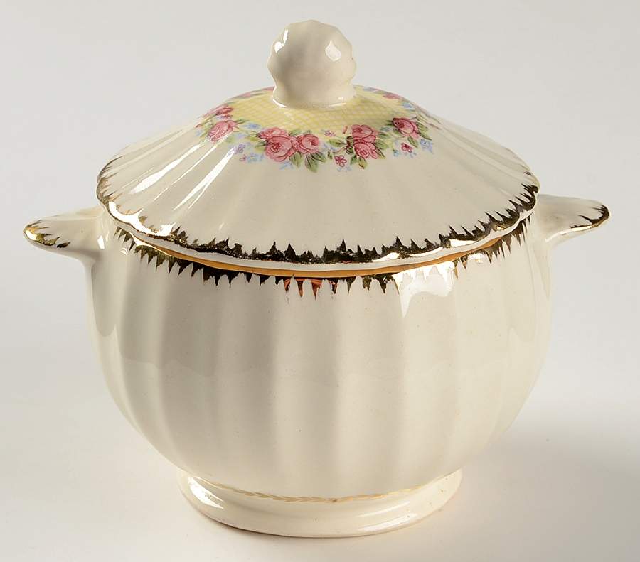 Bridal Wreath Sugar Bowl & Lid by Vanity Fair-1