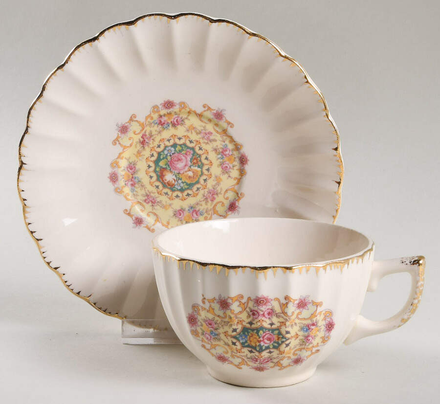Melody Flat Cup & Saucer Set by Vanity Fair-1