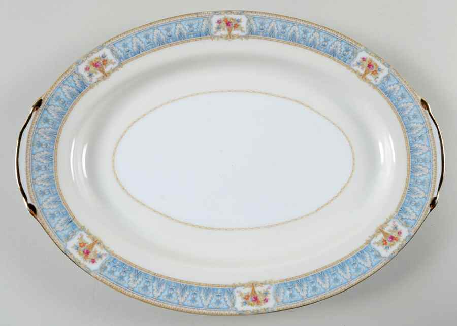 Belvedere 14" Oval Serving Platter by Valmont-1