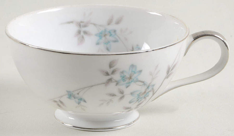 Blue Meadow Footed Cup by Valmont-1